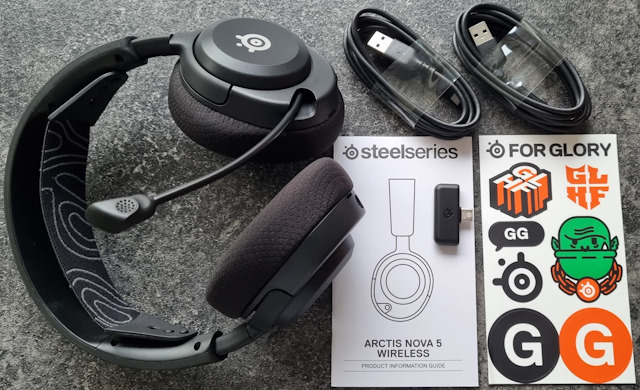SteelSeries Arctis Nova 5 headset - whats in the box